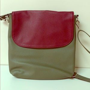 Studio 31 Crossbody purse Modern style extra flaps